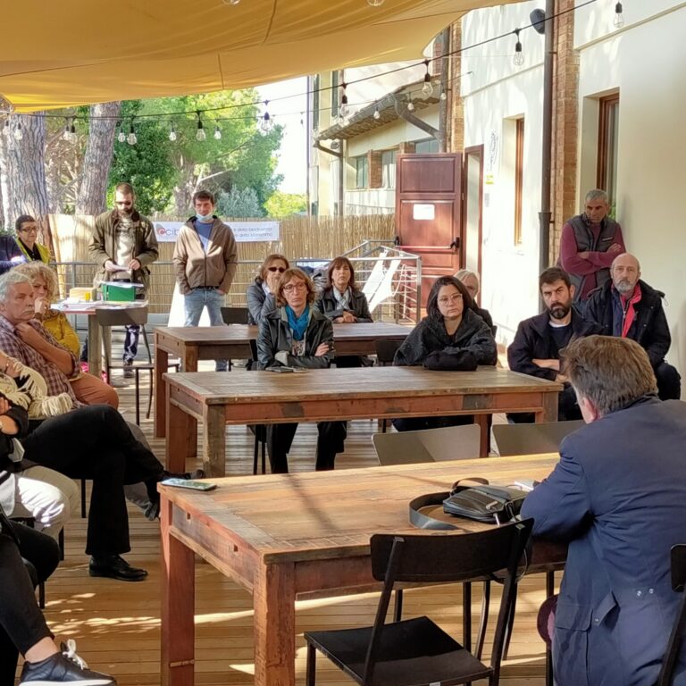 Dialogo sull'importanza dell'agrobiodiversità e importanza comunità del cibo